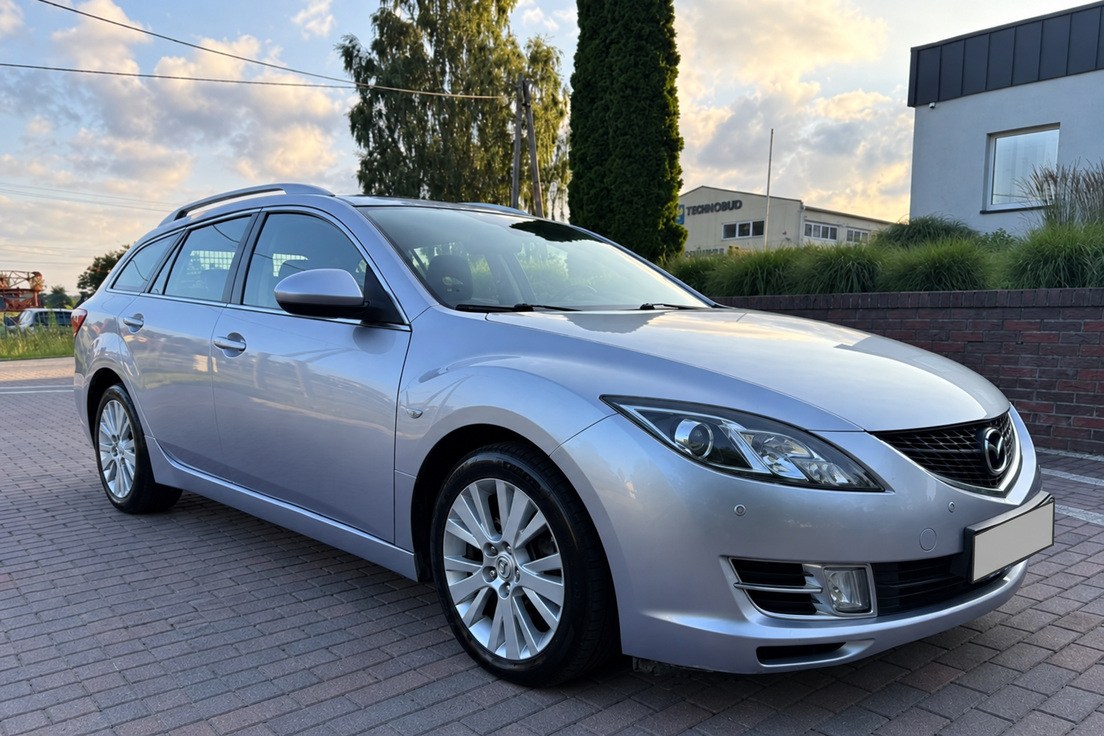 Mazda 6 — kombi, kolor srebrny; samochód kupiony przez Skup Aut Turbo
