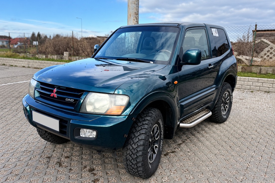Mitsubishi Pajero — terenowy, kolor zielony; samochód kupiony przez Skup Aut Turbo