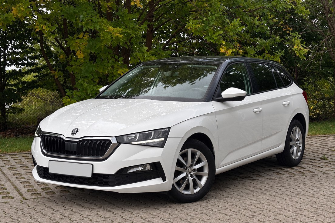 Škoda Scala — hatchback, kolor biały; samochód kupiony przez Skup Aut Turbo